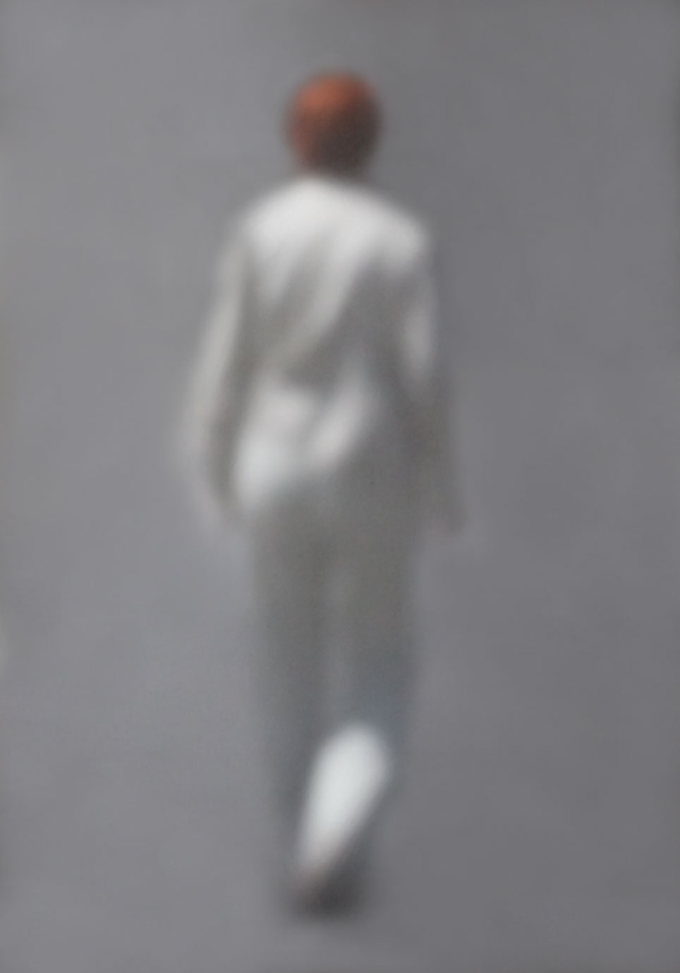 32 „Weißer Anzug-Rote Haare“, 2012, New York, Camera Obscura, Pigmentdruck auf Alu-Dibond