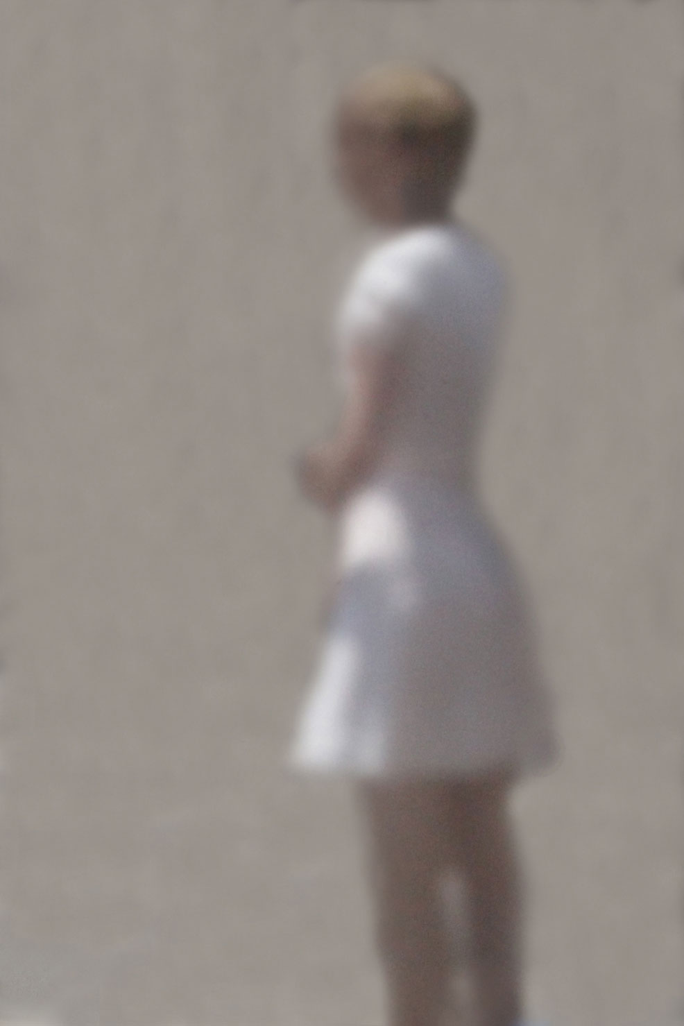 36 „Eine kleine Dame ganz in Weiß“, 2012, New York, Camera Obscura, Pigmentdruck auf Alu-Dibond